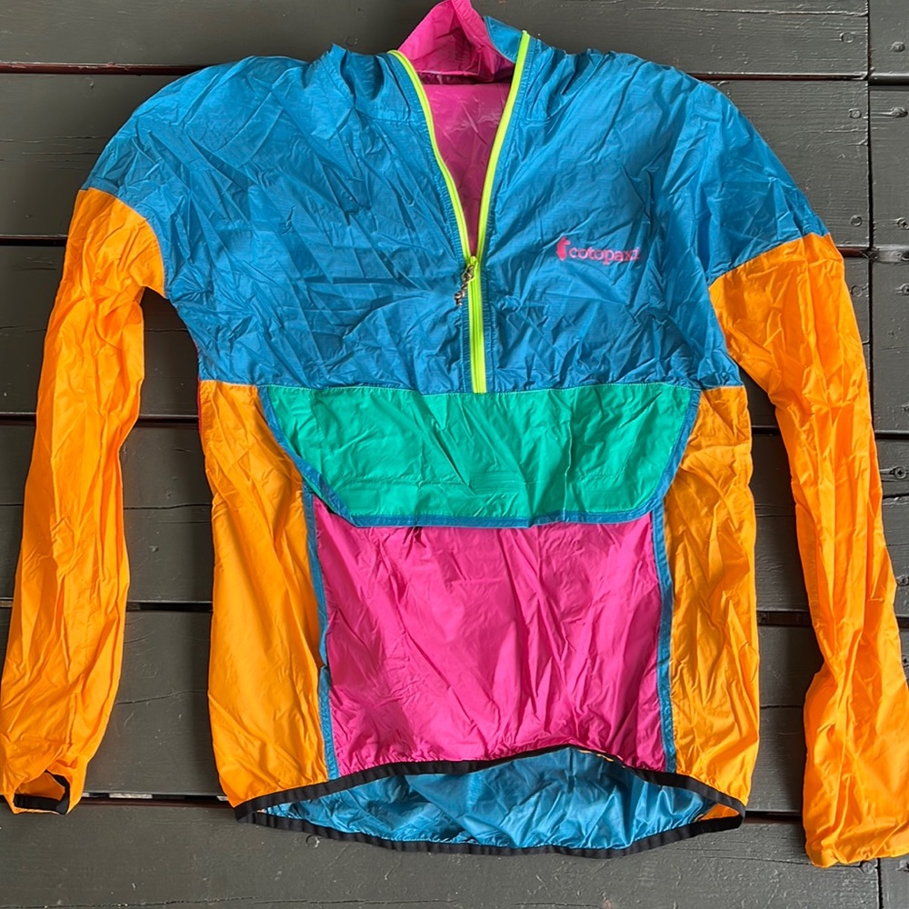 Cotopaxi teca windbreaker